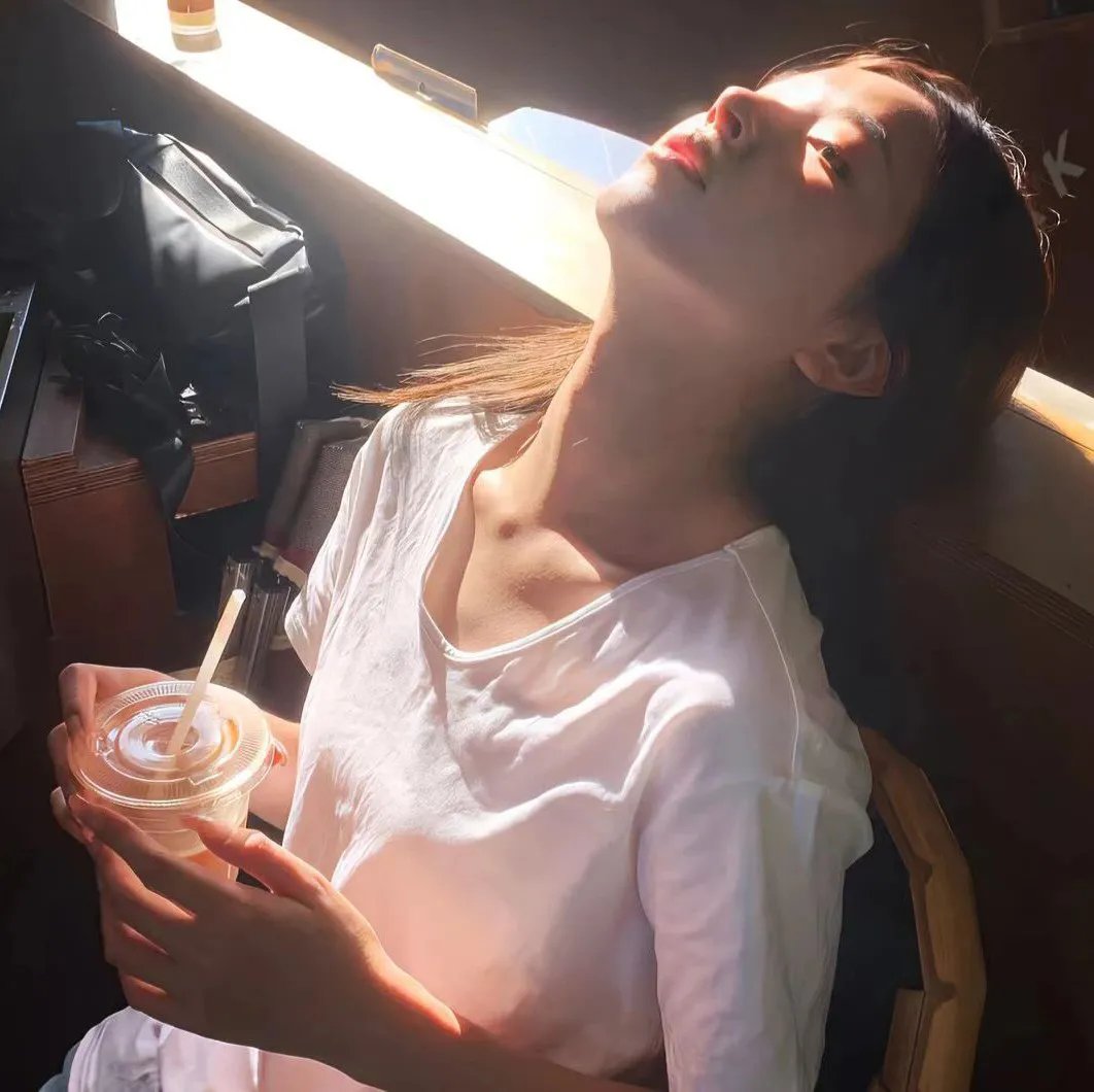 我们在此消失 海报
