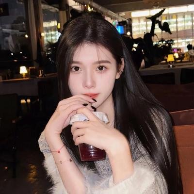年轻女孩爱过来 海报
